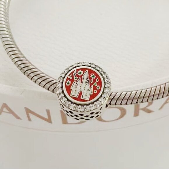 Disney Parks 2022 Merry Christmas Minnie Castle Candy Cane Pandora Charm - Picture 1 of 3
